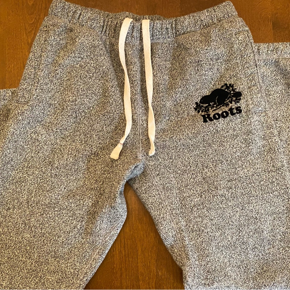 SOLD- Roots classic gray heather sweatpants